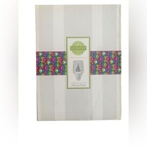 Scentsy Pine for Plaid Christmas Mini Wax Warmer Plug In